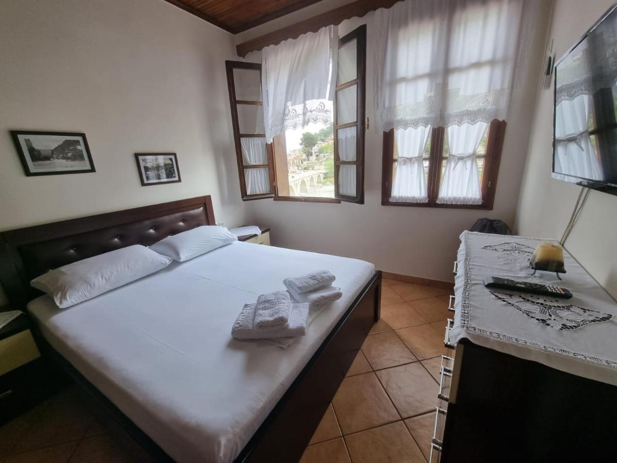 Romeo'S Guest House Берат Экстерьер фото