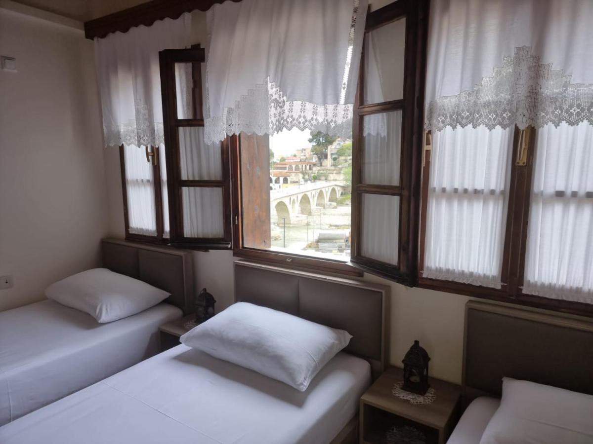 Romeo'S Guest House Берат Экстерьер фото