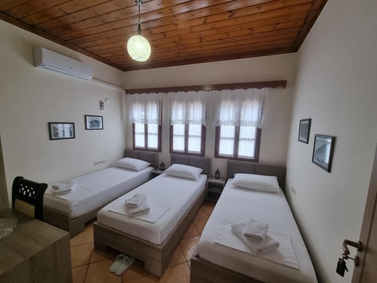 Romeo'S Guest House Берат Экстерьер фото