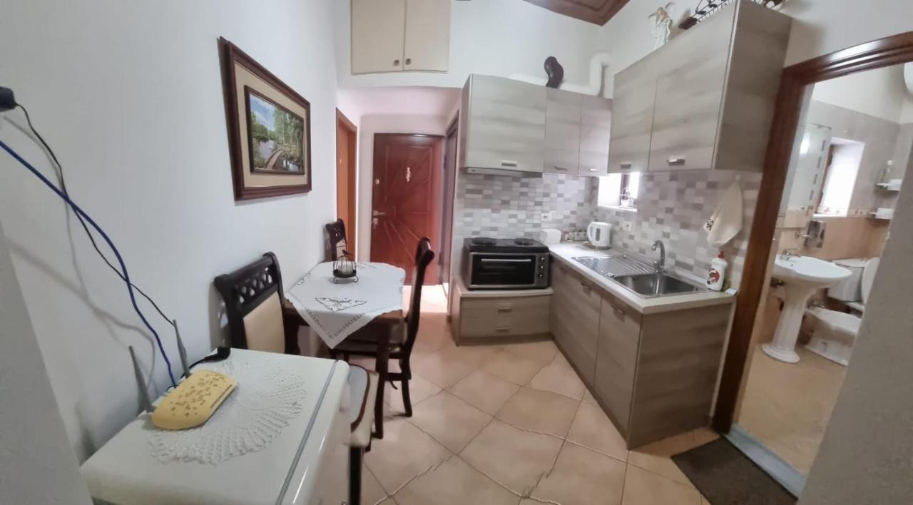 Romeo'S Guest House Берат Экстерьер фото