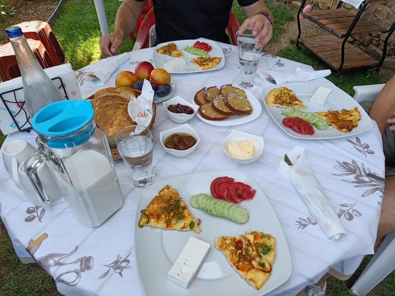 Romeo'S Guest House Берат Экстерьер фото